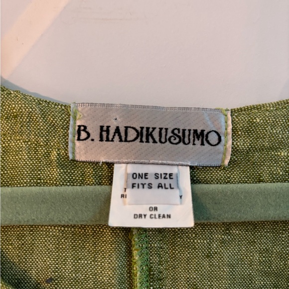 B. Hadikuso Linen Tunic Top - Picture 4 of 5